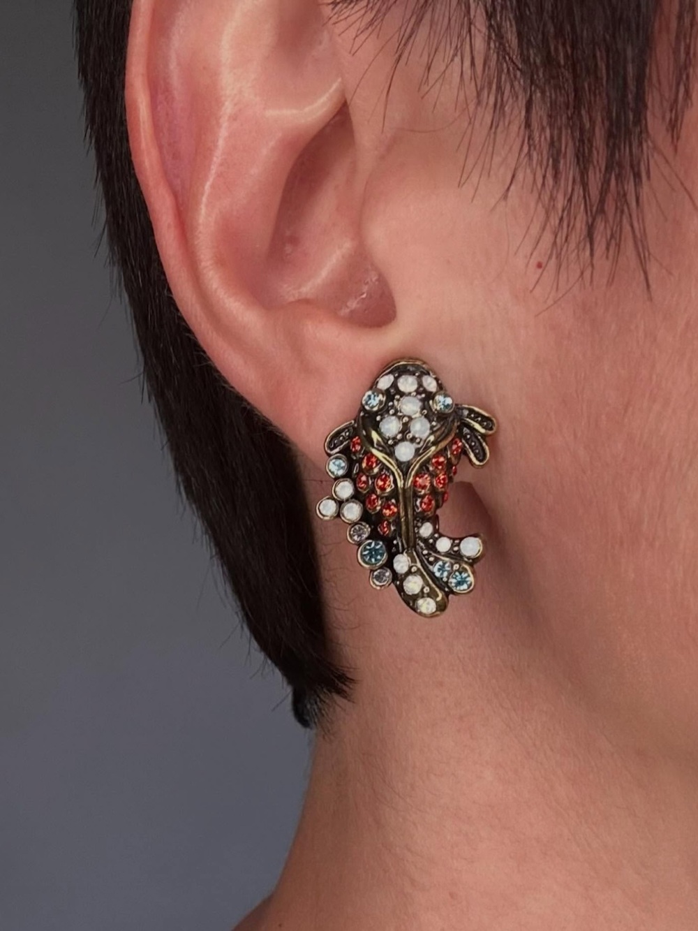 Heidi Daus Reel Mckoi earrings with box